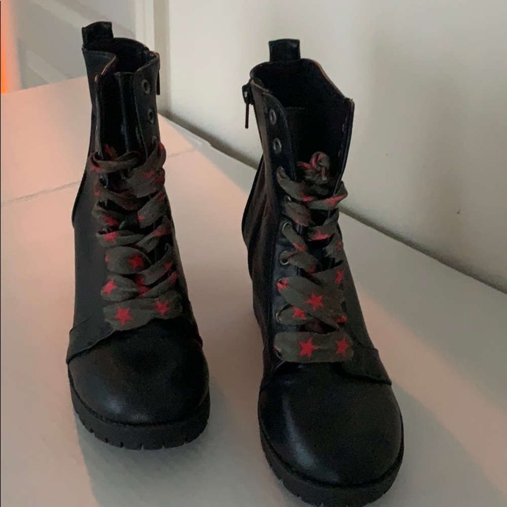 💥Ankle Black Bootie- Size 8.5💥 - Picture 2 of 6